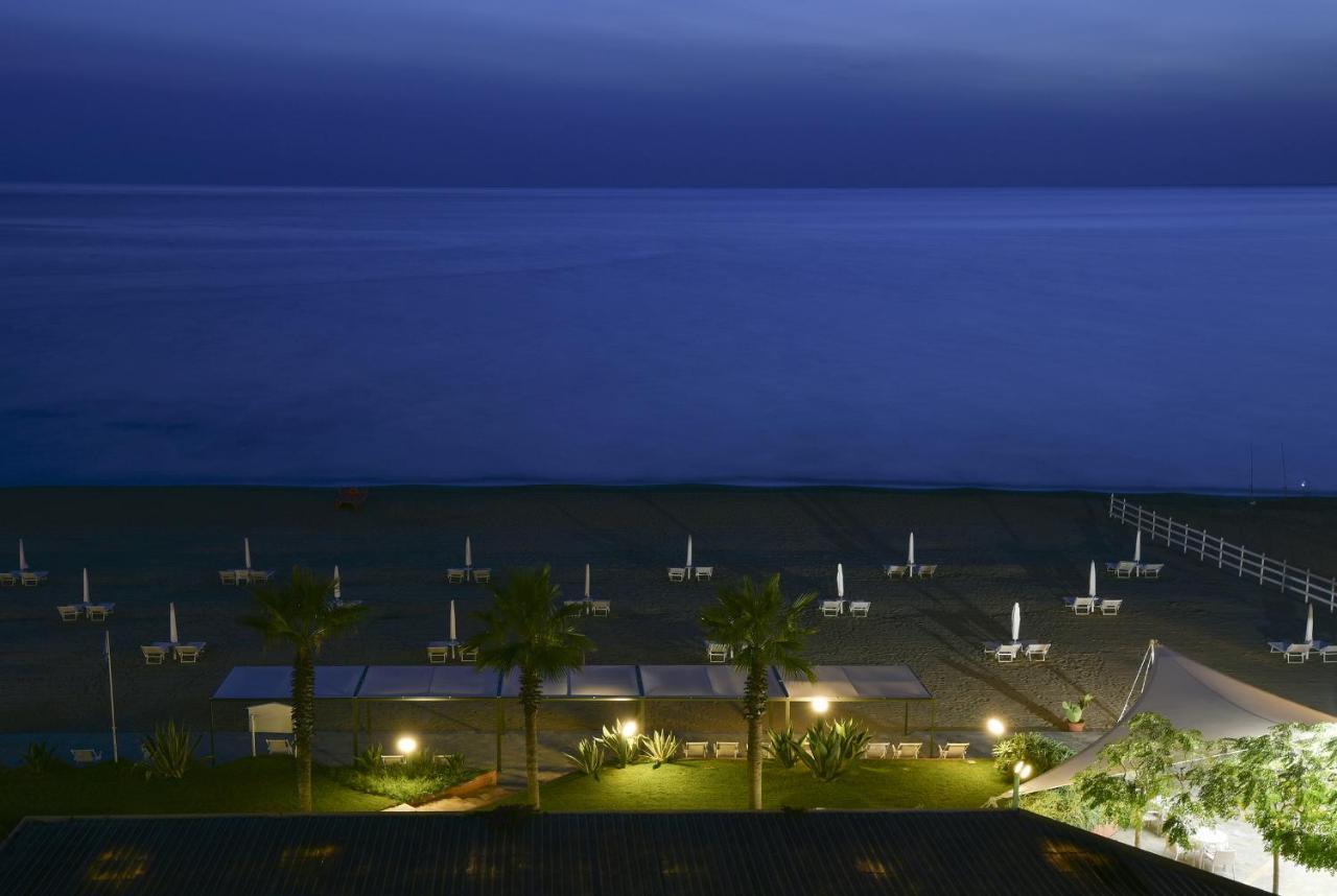 Hotel Schuhmann Paestum Ngoại thất bức ảnh